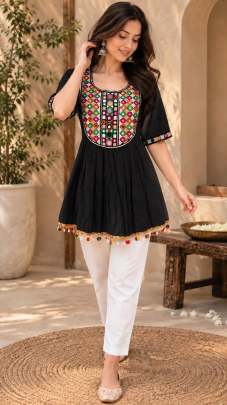 Gamthi lace top, Kodi lace top