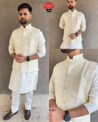 GORGEOUS BANGLORI SILK WHITE KURTA PYJAMA WITH KOTI FOR MEN