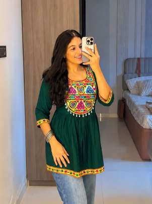 Navratri Short Top 2026