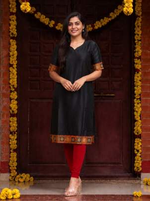 minimal ethnic kurti
